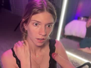 girl
        oliviahansleyy cam image #6521577