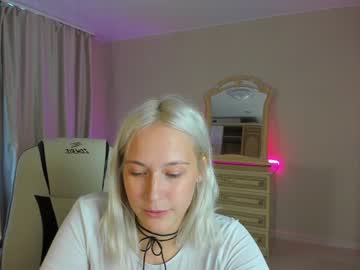girl
        angel___s cam image #2257445