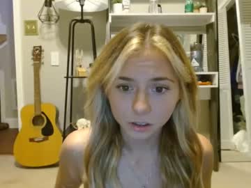 girl
        emilystarxs cam image #3352931