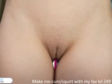 girl
        dovia cam image #4472322