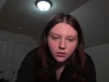 girl
        astridbaker69 cam image #3360977