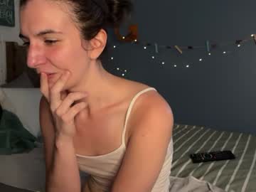 girl
        _meowmix_ cam image #3158419