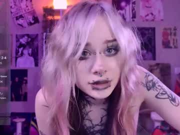 girl
        lollyshy__ cam image #6706748