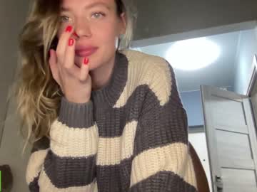 girl
        angel_from_sky cam image #3019152