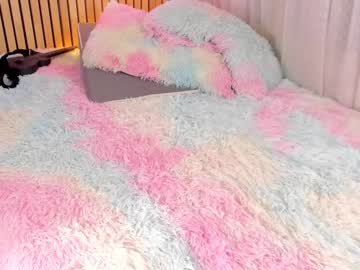 girl
        little_effy18 cam image #3903890