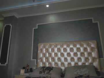 couple
        slemgem cam image #700097