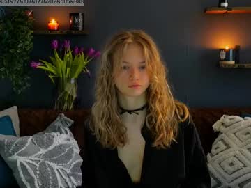 girl
        alexandra_demore cam image #6320159
