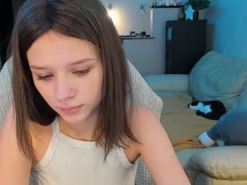 girl
        ketlinrous cam image #456272