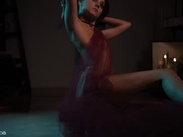 girl
        lettymoa cam image #4796599