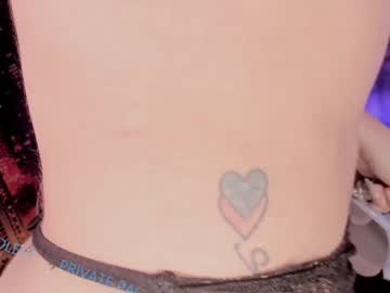 girl
        kkole17 cam image #2048759