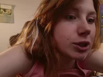 girl
        pathos_of_things cam image #6422723