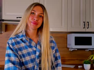 girl Live Cam Girls Love To Strip Naked For Their Viewers with maliastarnice_