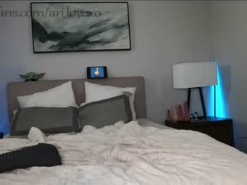 couple
        ari_lovexo cam image #2174720
