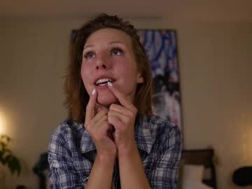 girl
        abbienextdoor cam image #6629548