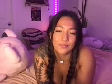 girl
        kiannilee cam image #3013624