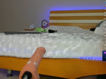 girl
        noora_nee cam image #373052