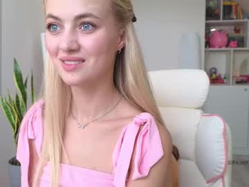 girl
        brilliantvictoria cam image #6185505