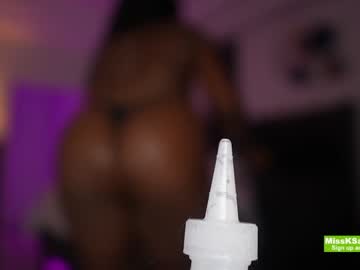 girl
        missksavage cam image #4025778