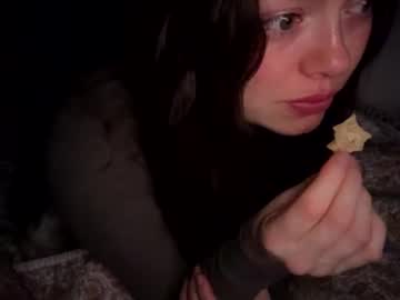 girl
        emersoncane cam image #5933581