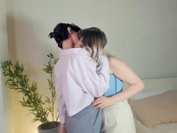 couple
        hoiiy_cute cam image #2190993