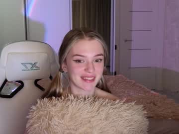 girl
        cyberslime cam image #2725012