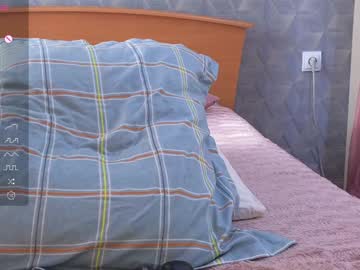 girl
        evasee cam image #5723298