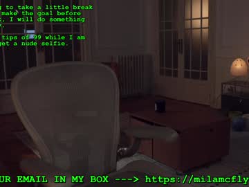 girl
        mila_ cam image #6400605