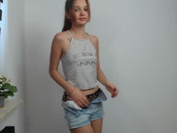 girl
        vivien_slender cam image #4326193