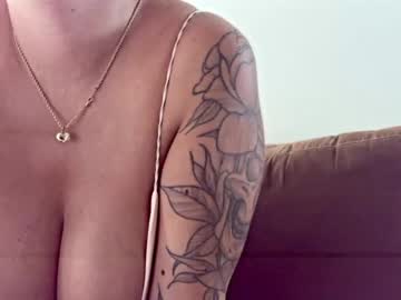 girl
        _morpho_ cam image #4309543