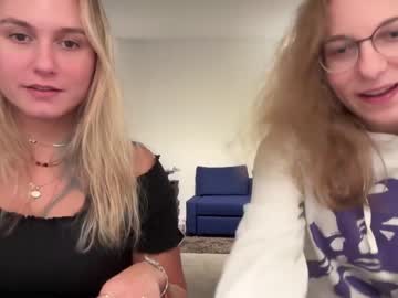 girl
        lillybambus cam image #2703441