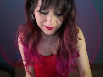 girl
        greeny_mat cam image #6230592