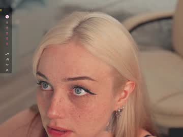 girl
        mia_milagros cam image #6535436