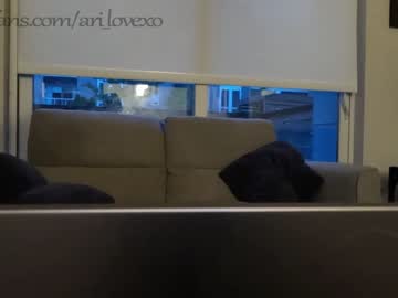 couple
        ari_lovexo cam image #1966348
