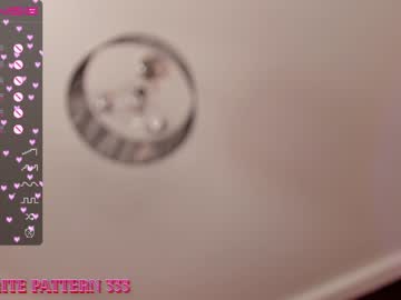 girl
        lindawarners cam image #1115511