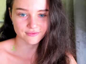 girl
        demurelixir cam image #1153969
