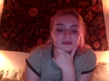 girl
        saphirreprincess333 cam image #343460