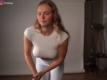 girl
        chillwithkira cam image #2725980