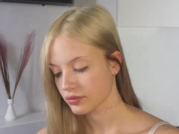 girl
        lovendy cam image #5676610