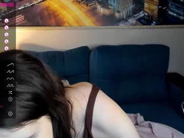 girl
        nessa_more cam image #694174