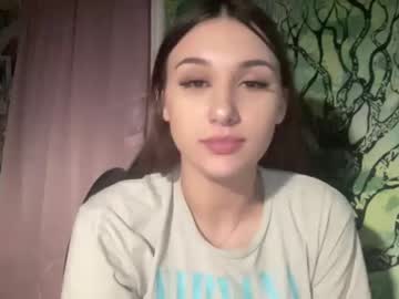 girl
        fairygirlcait cam image #3976995