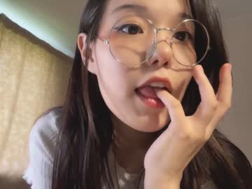 girl
        shy_lee33 cam image #1895982