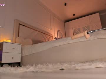 girl
        stella__grace cam image #6776889