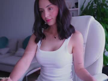 girl
        annie_dreams cam image #5770998