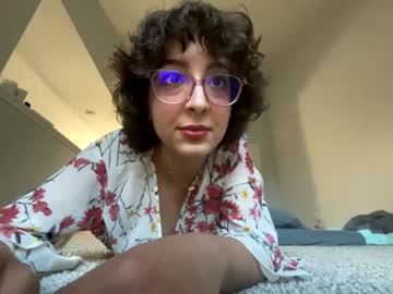 girl
        orchidladyllama cam image #3969506