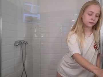 girl
        appr0ved cam image #2580466