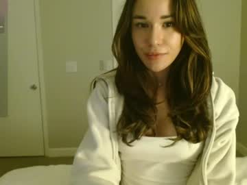 girl
        valerie_james3 cam image #3986635