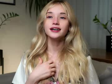 girl
        taitehambelton cam image #5055981