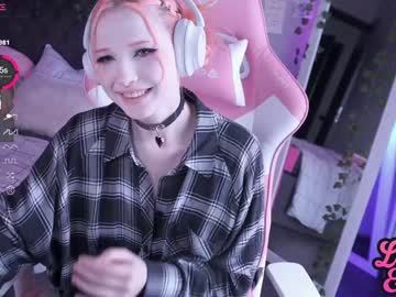 girl
        lucille_evans cam image #5122880