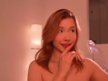 girl
        april_blush cam image #6317232