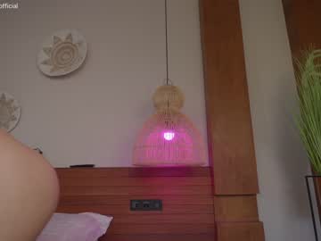 girl
        emilia98xxx cam image #2828275